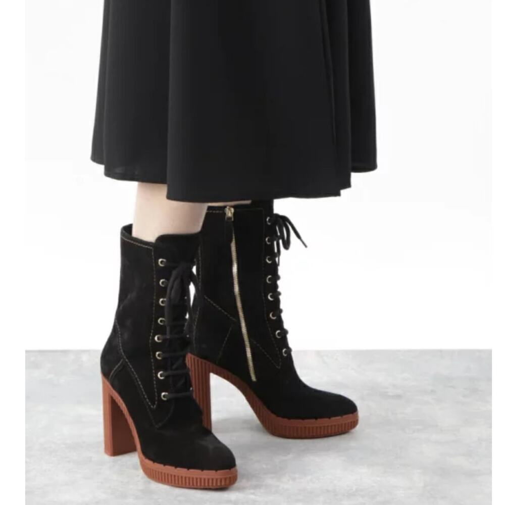 Tod’s Gomma Lace-Up‎ Suede Heeled Bootie Black Ribbed Heel Size 40 Italy 10 US